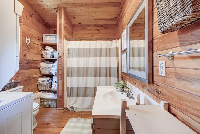 $350,000 | 705 Hickory Drive, Mineral Bluff, GA 30559