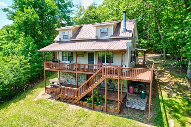 $350,000 | 705 Hickory Drive, Mineral Bluff, GA 30559