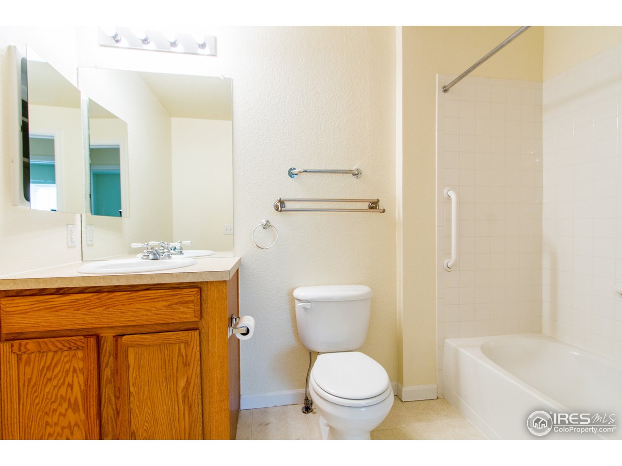 4501 Nelson Road, Unit 2103 Longmont, CO 80503 - Photo 10 of 14 full bathroom