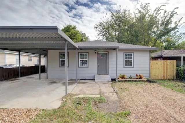 $2,700 | 4220 Delhi Street, Houston, TX 77022