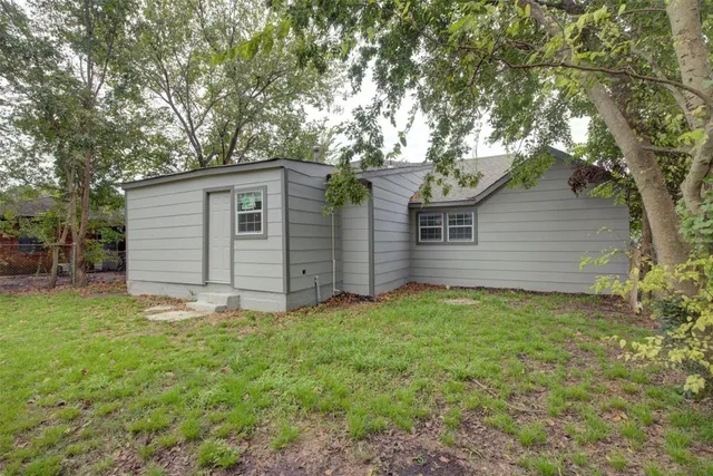 $2,700 | 4220 Delhi Street, Houston, TX 77022