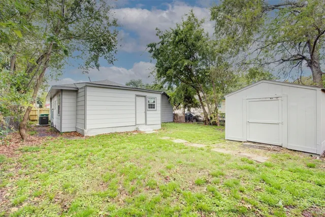 $2,700 | 4220 Delhi Street, Houston, TX 77022