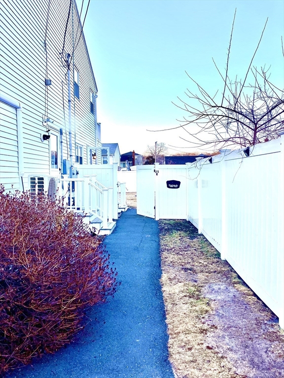 25 Naples Avenue, Unit R Saugus, MA 01906 - Photo 3 of 13