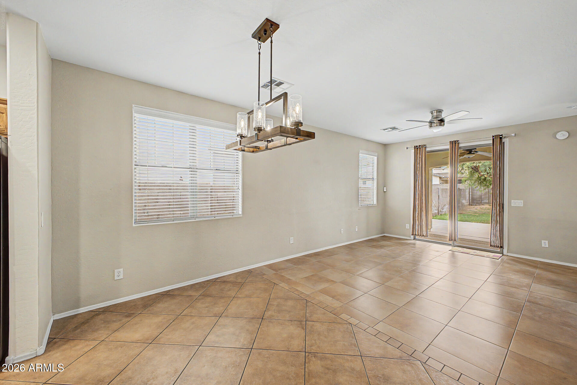 15352 West Wethersfield Road Surprise, AZ 85379 - Photo 6 of 30 06 - Wethersfield 15352