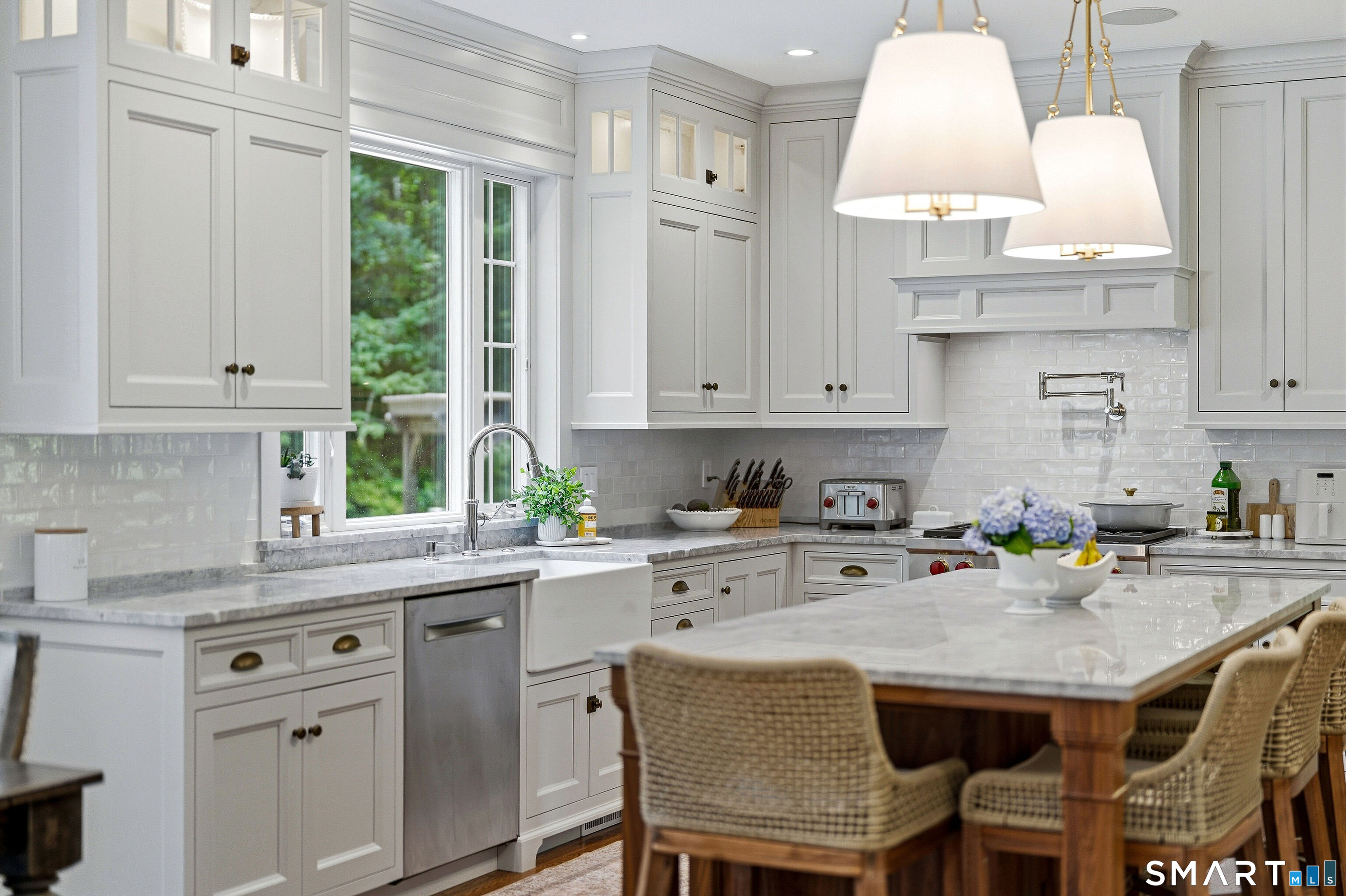 8 Hatchetts Hill Road Old Lyme, CT 06371 - Photo 5 of 39