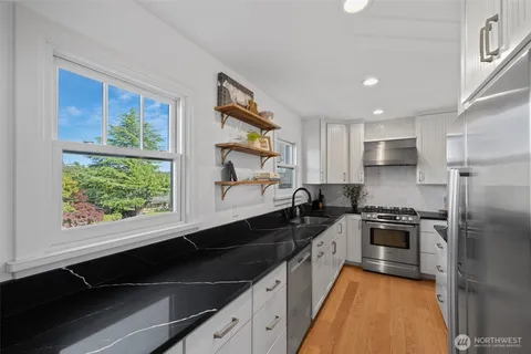 $1,149,900 | 5505 Seward Park Avenue South, Seattle, WA 98118