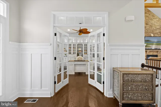 a black and white photo of a an ocean