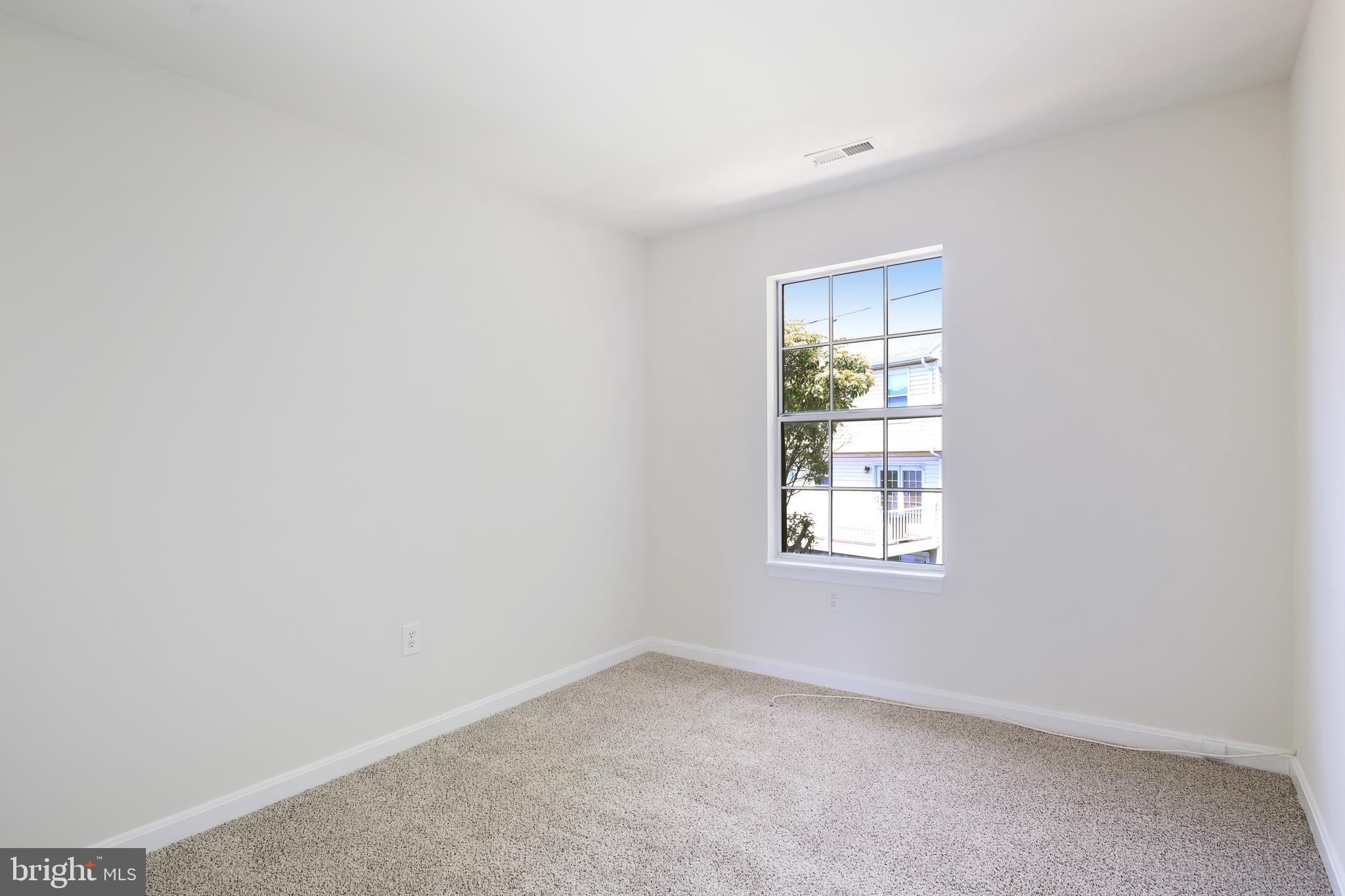 7805 Rolling View Avenue Nottingham, MD 21236 - Photo 12 of 25