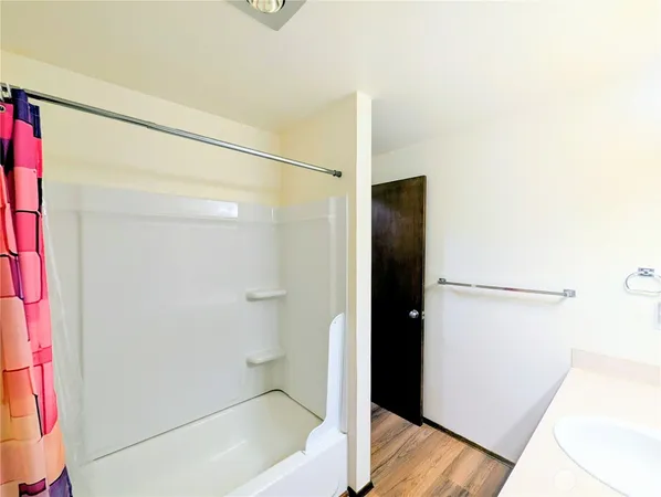 $2,150 | 233 Dorn Avenue, Unit 1, Everett, WA 98208