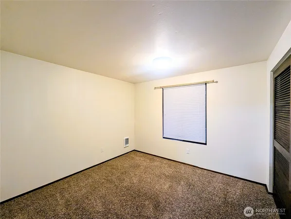 $2,150 | 233 Dorn Avenue, Unit 1, Everett, WA 98208