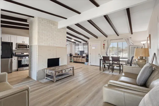 $2,400 | 16152 Vía Corto East, Desert Hot Springs, CA 92240