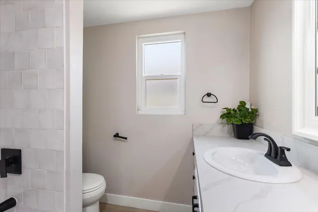 $2,400 | 16152 Vía Corto East, Desert Hot Springs, CA 92240