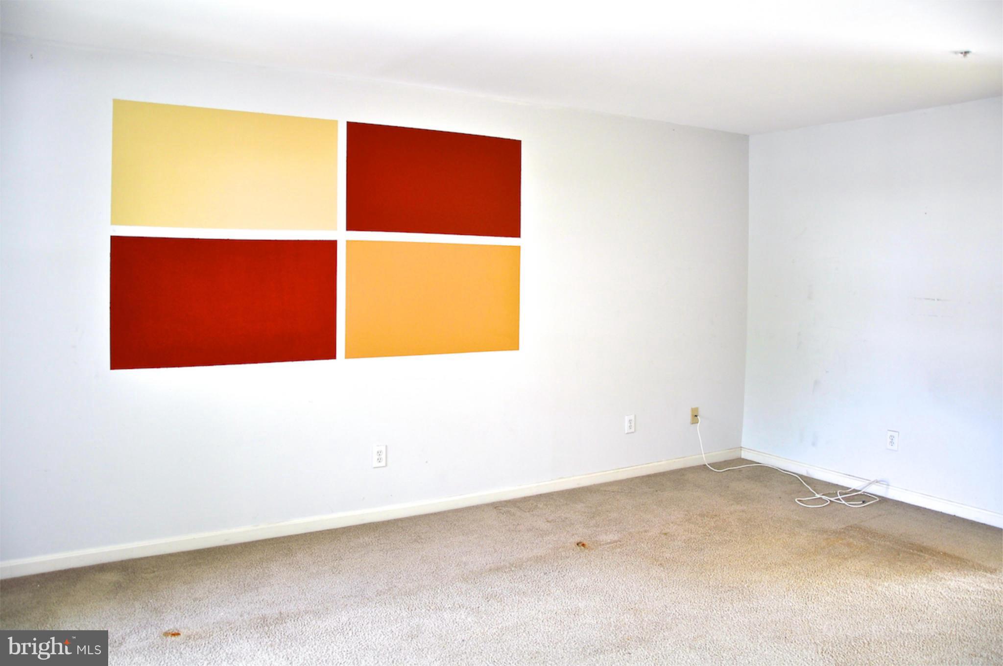 7393 Maury Road Baltimore, MD 21244 - Photo 13 of 21 Living Room