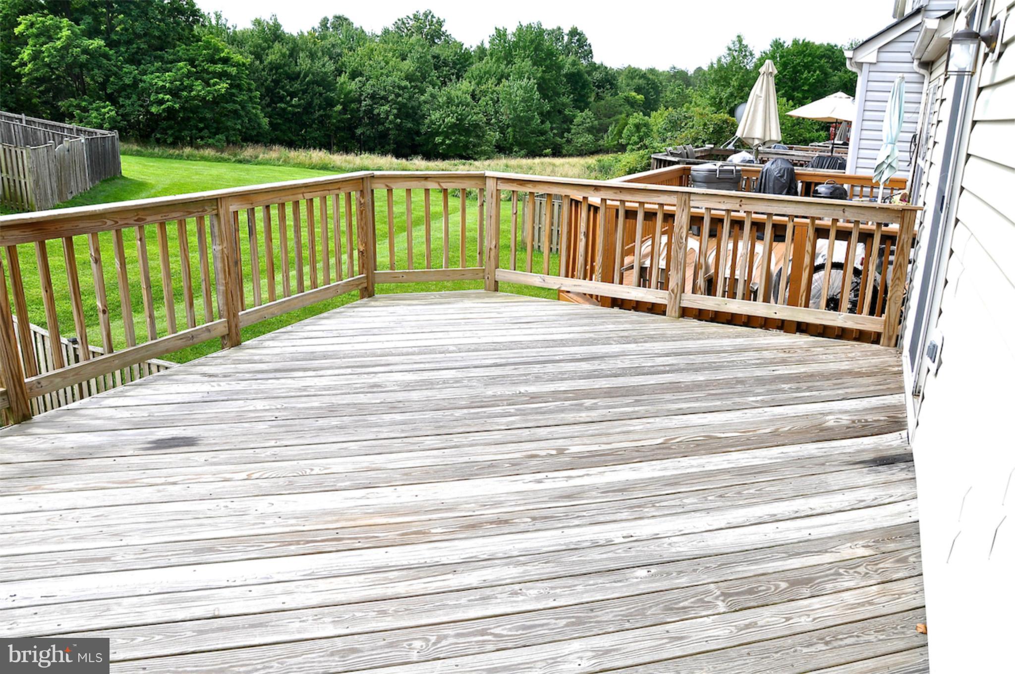 7393 Maury Road Baltimore, MD 21244 - Photo 4 of 21 Deck