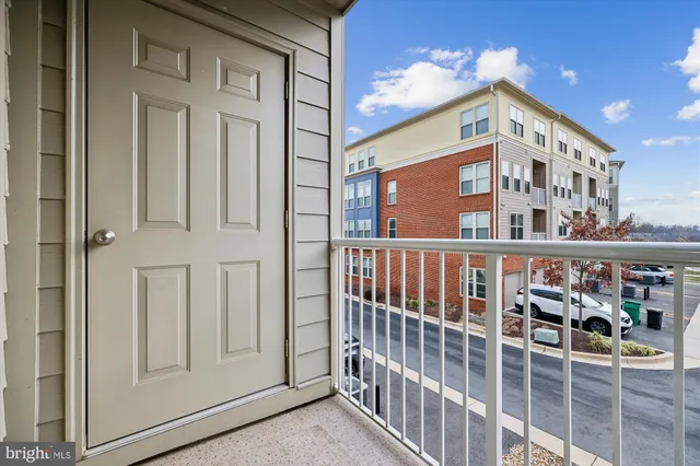 $588,000 | 637 Diamondback Drive, Unit 17A, Gaithersburg, MD 20878