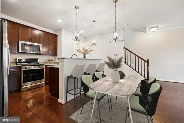 $588,000 | 637 Diamondback Drive, Unit 17A, Gaithersburg, MD 20878