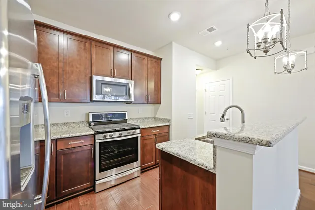 $588,000 | 637 Diamondback Drive, Unit 17A, Gaithersburg, MD 20878