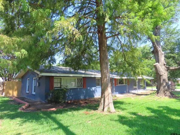 $1,195 | 501 Mt Sylvan Street, Lindale, TX 75771