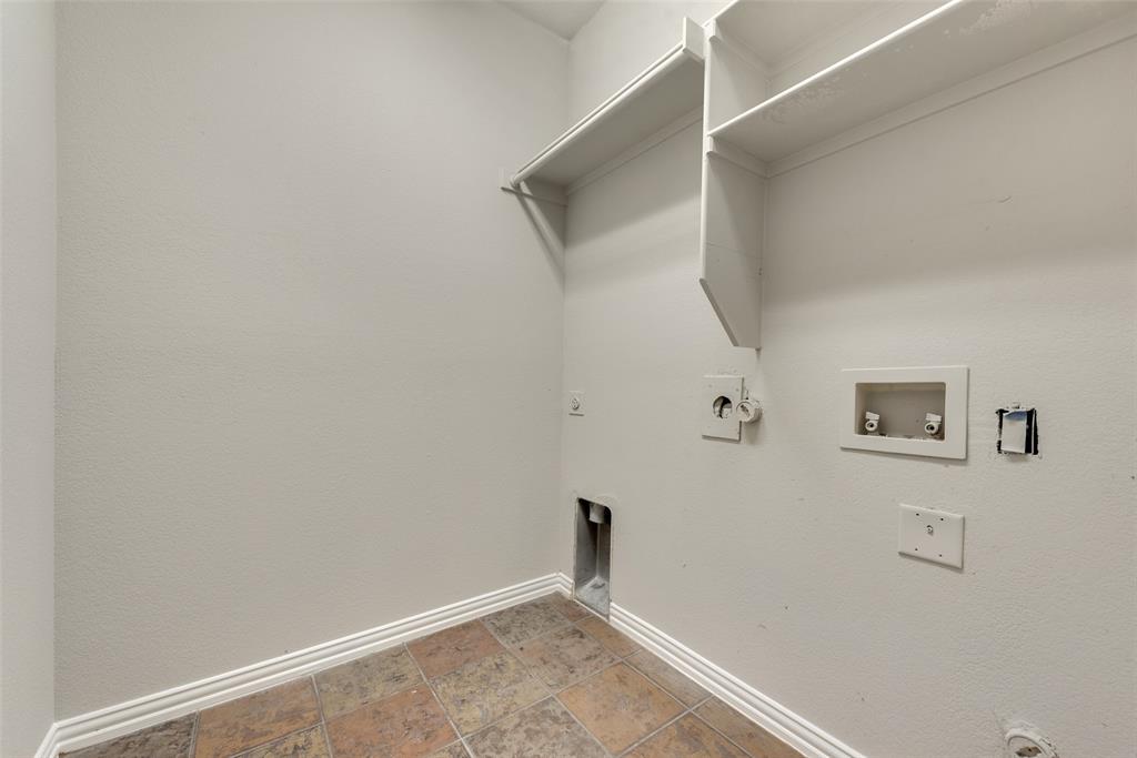 2716 Raspberry Court Plano, TX 75074 - Photo 18 of 20 Clothes washing area featuring hookup for a gas dryer, hookup for an electric dryer, and washer hookup