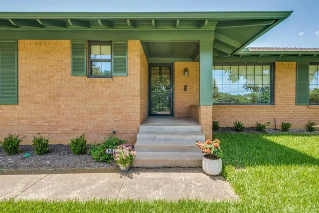 $5,200 | 4219 Briar Creek Lane, Dallas, TX 75214