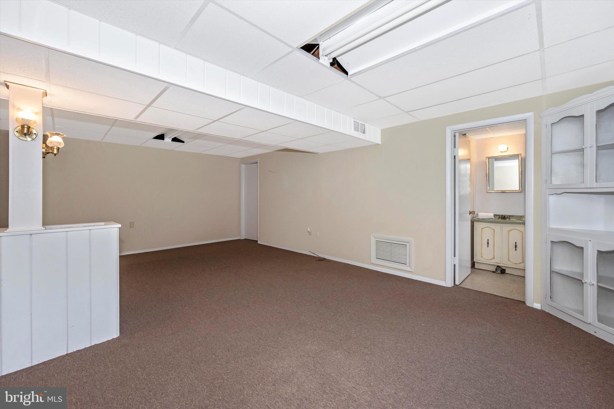 13530 Penn Shop Road Mount Airy, MD 21771 - Photo 25 of 31 Powder Room off Family Room