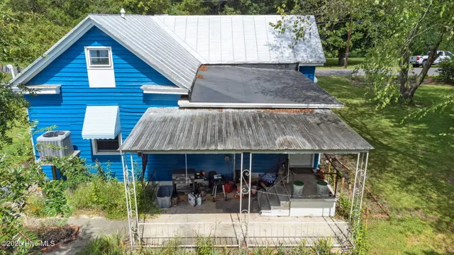 $183,000 | 104 Trent Street, Trenton, NC 28585