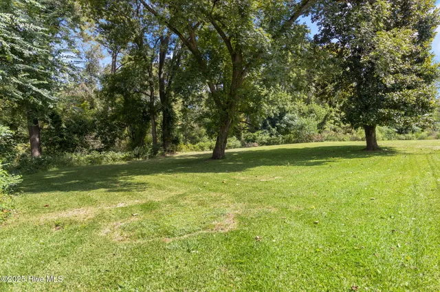 $183,000 | 104 Trent Street, Trenton, NC 28585