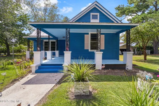 $183,000 | 104 Trent Street, Trenton, NC 28585