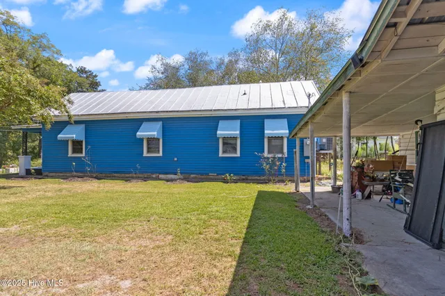 $183,000 | 104 Trent Street, Trenton, NC 28585