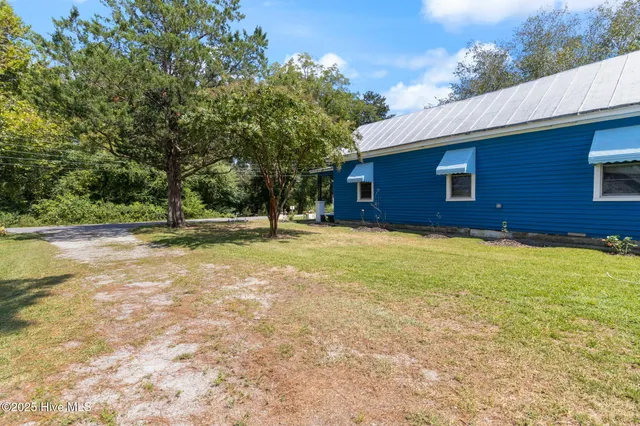 $183,000 | 104 Trent Street, Trenton, NC 28585