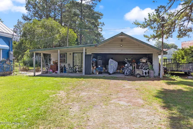 $183,000 | 104 Trent Street, Trenton, NC 28585