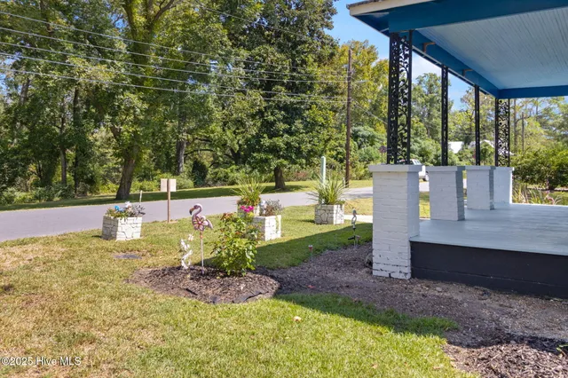 $183,000 | 104 Trent Street, Trenton, NC 28585