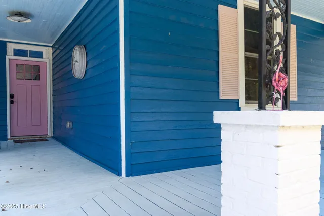 $183,000 | 104 Trent Street, Trenton, NC 28585