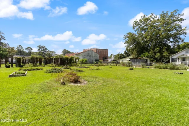 $183,000 | 104 Trent Street, Trenton, NC 28585