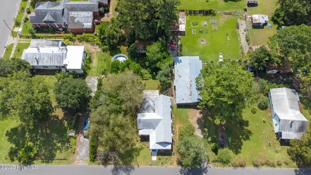 $183,000 | 104 Trent Street, Trenton, NC 28585