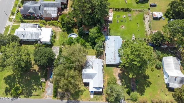 $183,000 | 104 Trent Street, Trenton, NC 28585