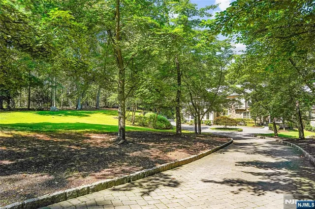 $5,795,000 | 15 North Church Road, Saddle River, NJ 07458
