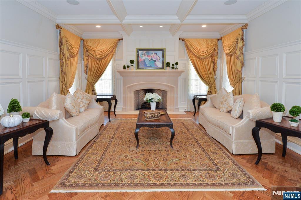 15 North Church Road Saddle River, NJ 07458 - Photo 10 of 43