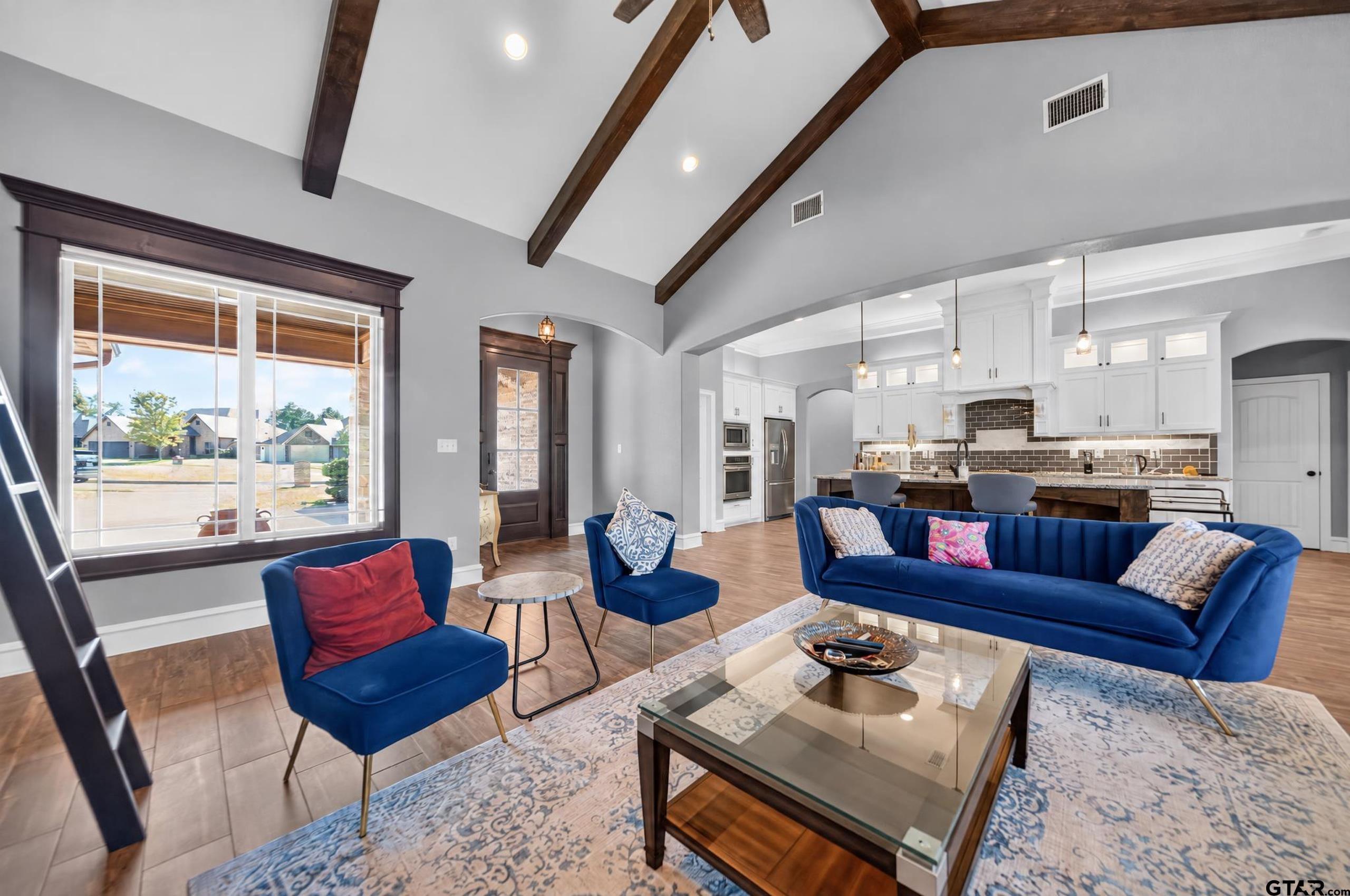 4008 Chapel Ridge Tyler, TX 75707 - Photo 6 of 34 Natural Lighting