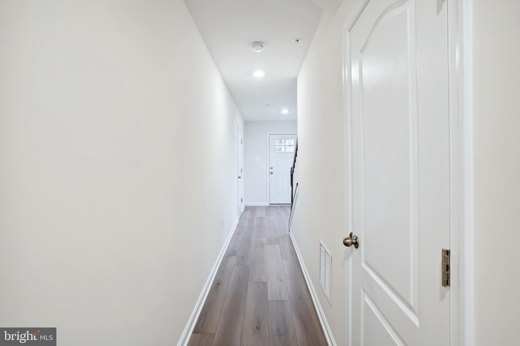 210 Southwind Drive Accokeek, MD 20607 - Photo 5 of 29 Hallway lower level
