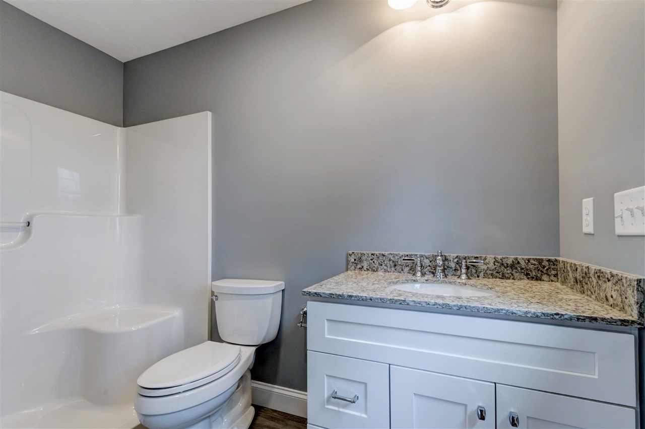 18 Bennington Road Windham, NH 03087 - Photo 29 of 33
