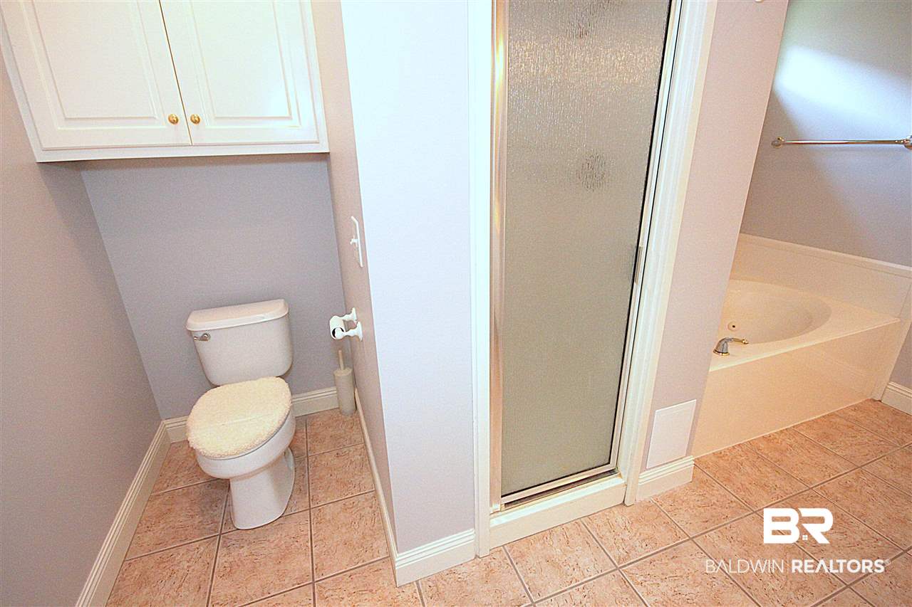 30283 Green Court Daphne, AL 36527 - Photo 25 of 40 Master Bath