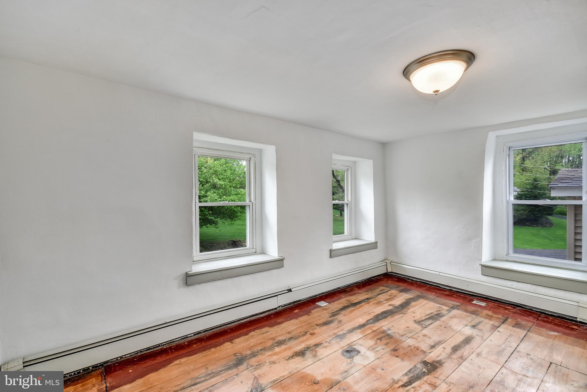 2759 Valley View Road Hellertown, PA 18055 - Photo 12 of 20