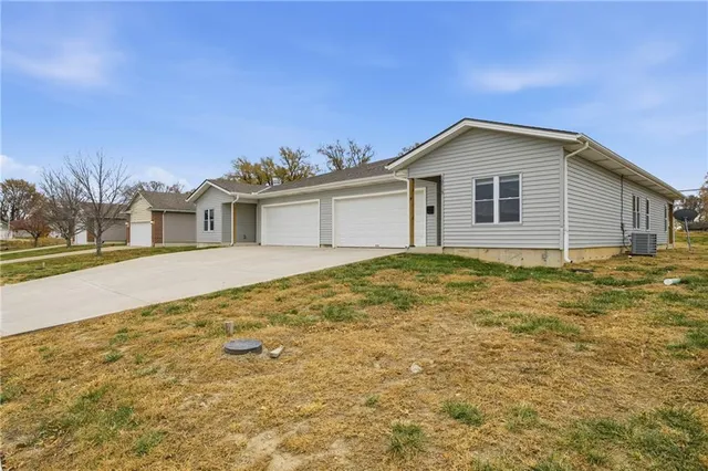 $225,000 | 10719 East 46th Terrace, Kansas City, MO 64133