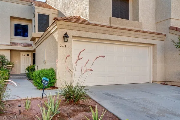 $2,250 | 2641 Golden Sands Drive, Las Vegas, NV 89128