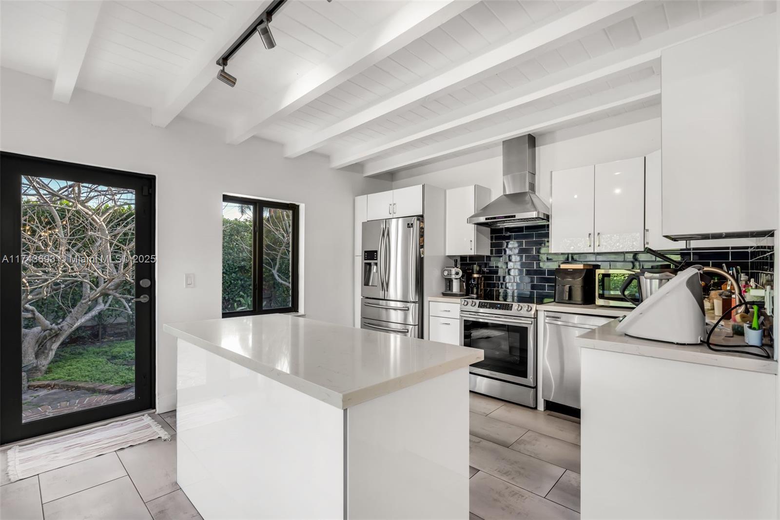 2000 Southwest 16th Street Miami, FL 33145 - Photo 3 of 19 Gallery Image 3