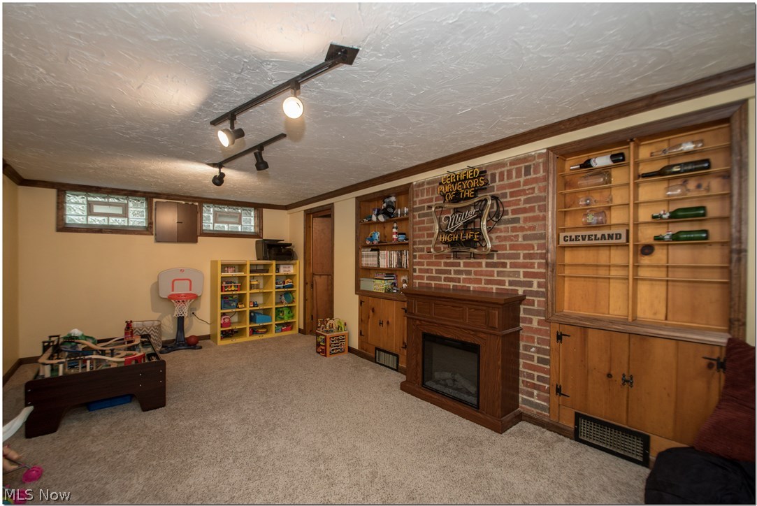 1343 Brainard Road Cleveland, OH 44124 - Photo 20 of 32