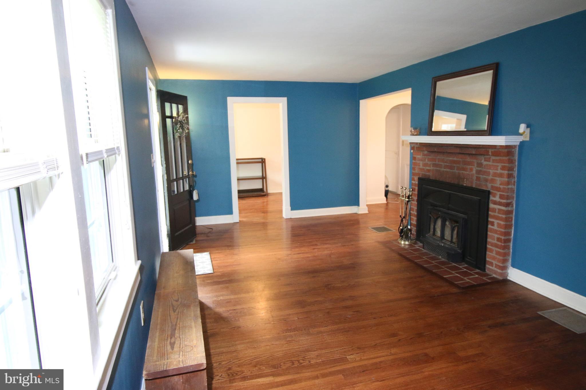 596 Back Mountain Road Winchester, VA 22602 - Photo 12 of 18 Living Room