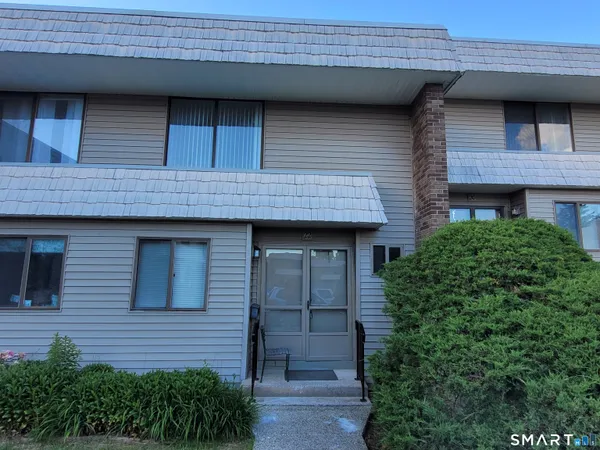 $2,400 | 22 Dogwood Court, Unit 22, Cromwell, CT 06416
