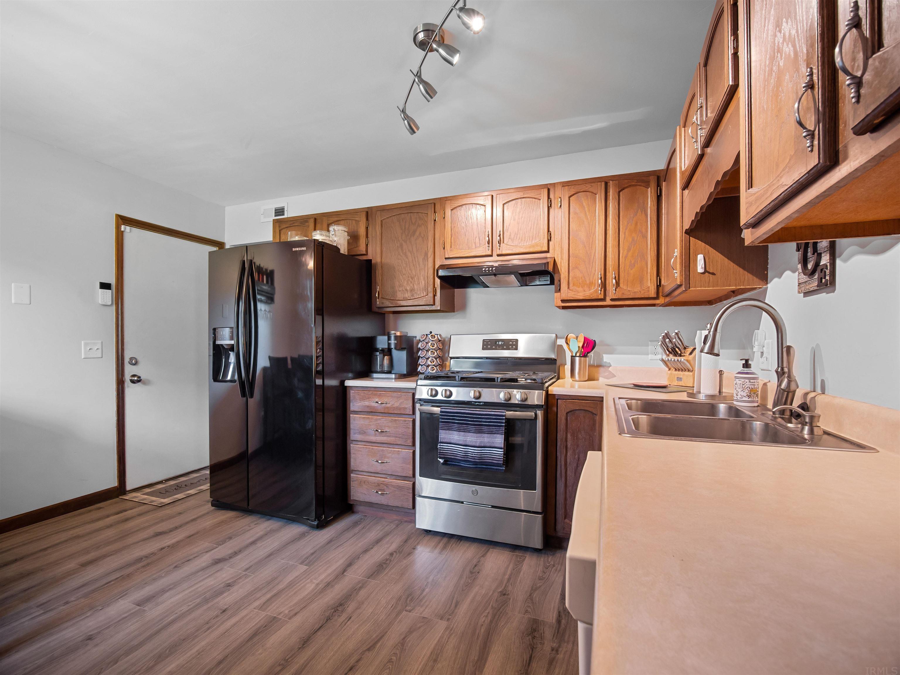 7810 Tipperary Trail Fort Wayne, IN 46815 - Photo 7 of 23